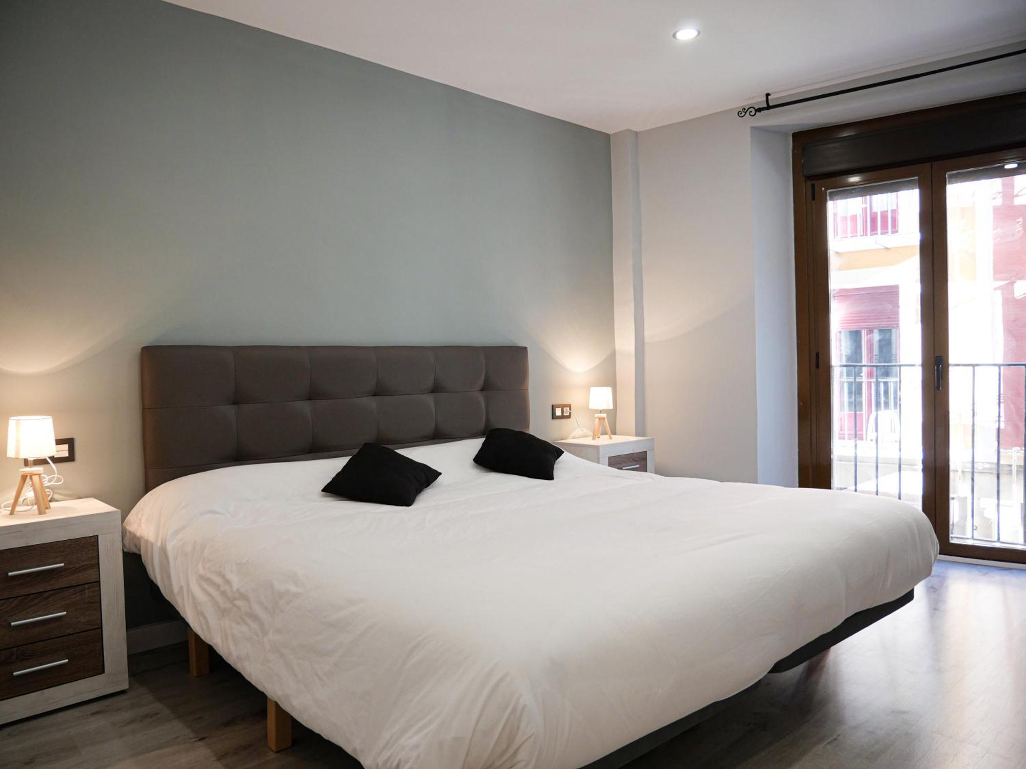 Espacioso Apartamento En El Centro De Pamplona Eksteriør billede