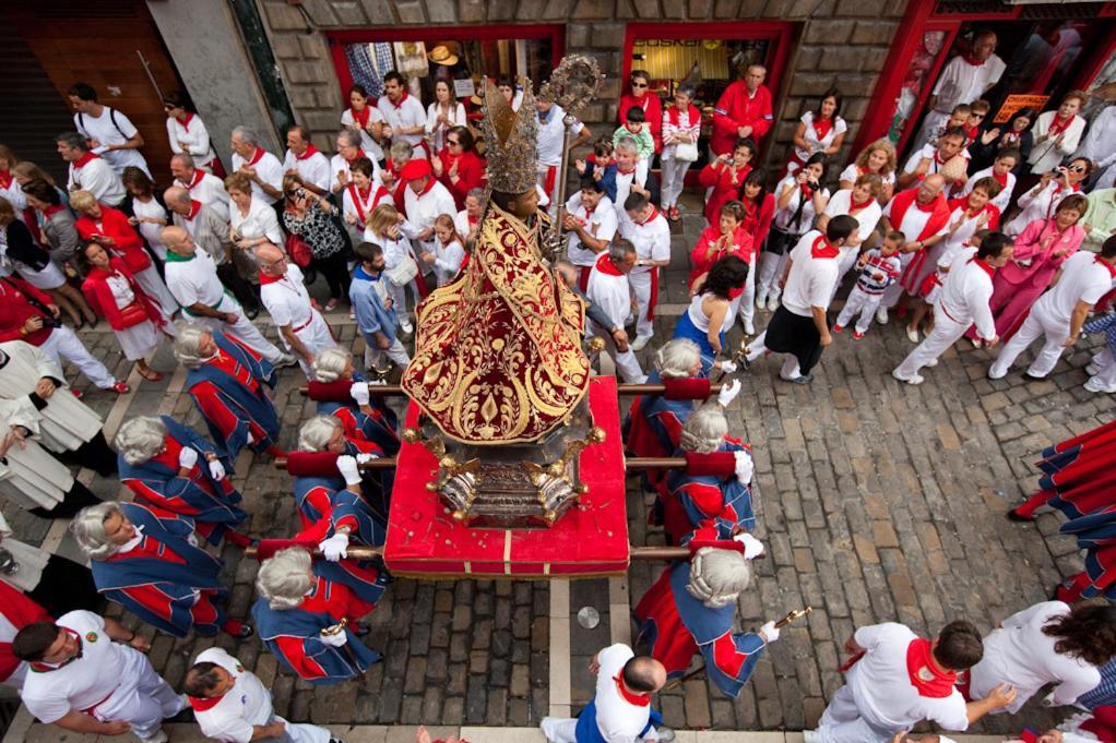 Espacioso Apartamento En El Centro De Pamplona Eksteriør billede